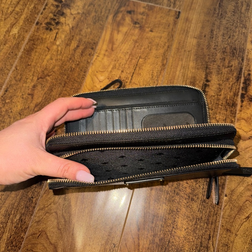 Kate Spade Wallet - Picture 3 of 3